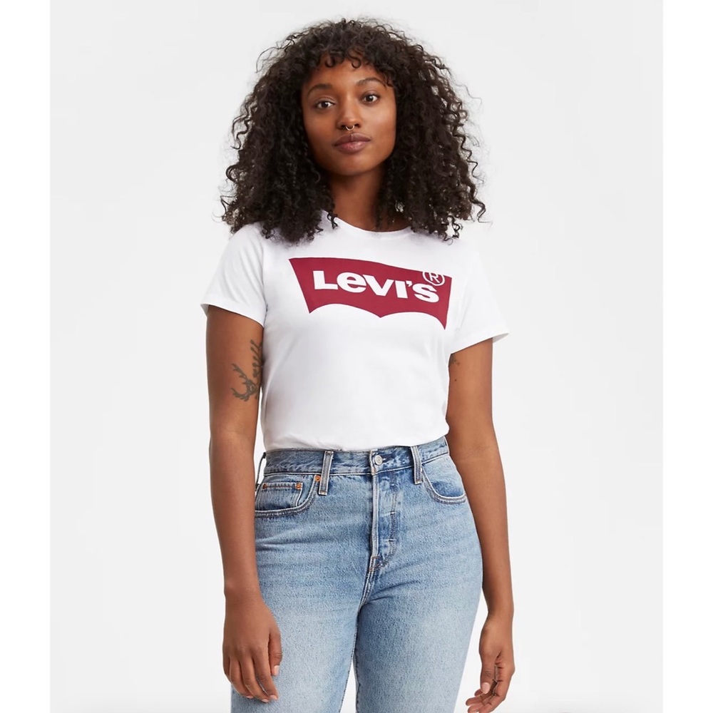 Levi’s white graphic short sleeve tee logo large
